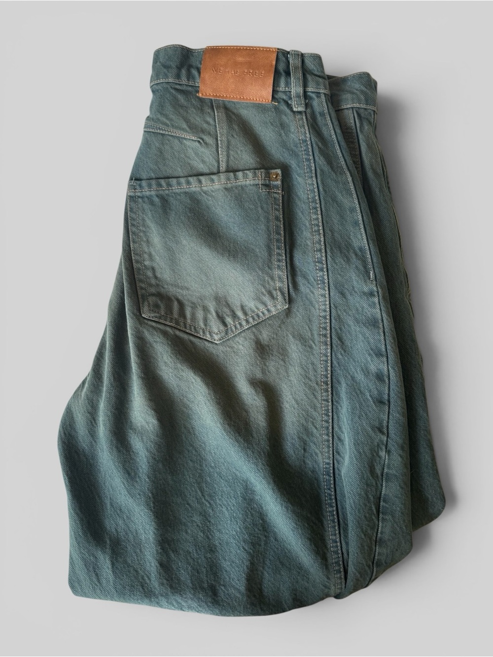 We The Free Good Luck Mid-Rise Barrel Jeans. Luke Green - Picture 8 of 8